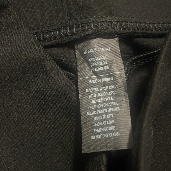 Luxe Slims woman’s black leggings with wide waistband. Size S. Never worn. - Picture 7 of 7